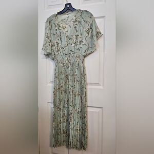 Taylor Soft Gray Fabric with Tag